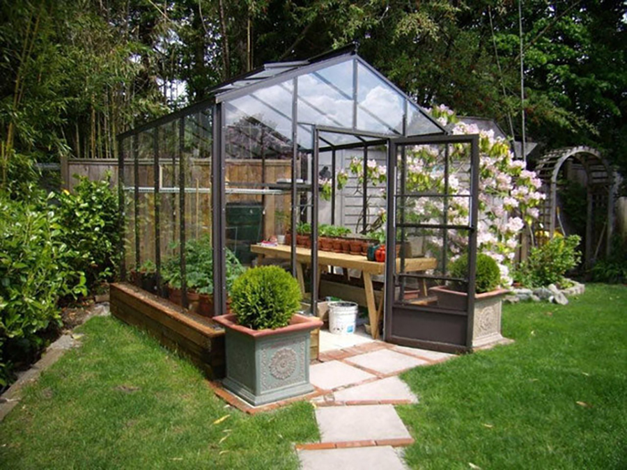 Glass and Polycarbonate Greenhouse